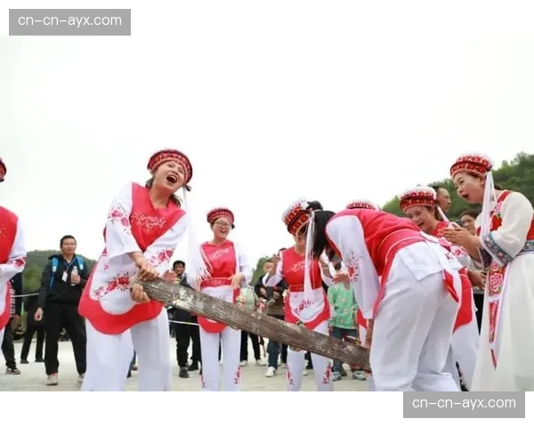 民族摔跤成春节新民俗：陆良赛事促进文旅融合发展